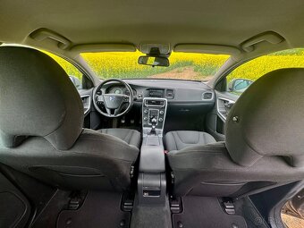 Volvo S60 (2011) - 9