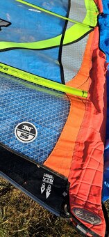 NorthSail plachta 5.8 windsurf lehké poškození - 9