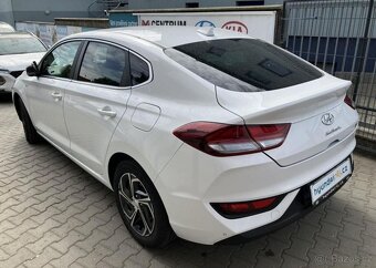 Hyundai i30 1.5-FASTBACK-ZÁRUKA-AUTOMAT - 9