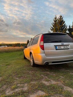 Ford Mondeo ST220 - 9