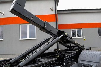 NOVÝ HÁKOVÝ NOSIČ KONTEJNERŮ HYDRAULICKÁ RUKA MERCEDES 1529 - 9