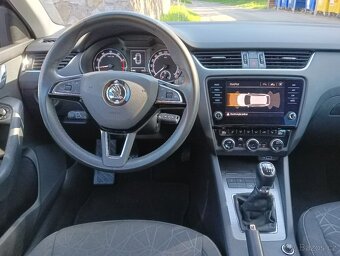 Škoda Octavia combi 1,5 tsi Clever - 9