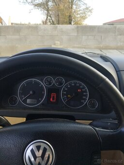 Volkswagen Multivan 2.5 TDI (2007) - 9