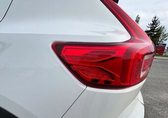 Volvo XC 40 D4 AWD Momentum Intro Edition - 9