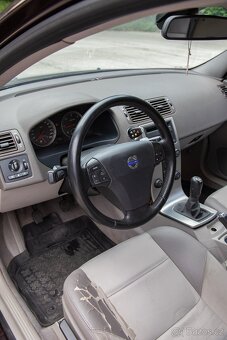 Volvo S40 2.0D 2008 - 9