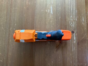 pistole Nerf Firestrake Elite - 9