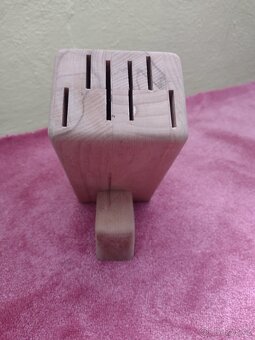 STOJANY NA NOŽE - 9