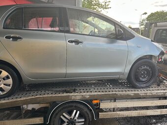 Toyota Yaris 1.3i 74 kw 11/2009 143 tkm koupeno v ČR - 9
