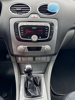 Prodám Ford Focus 1.8 hatchback - 9