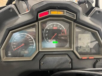 Aprilia Caponord ETV1000 - 9