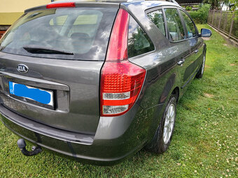 Kia ceed SW 1,6i - 9