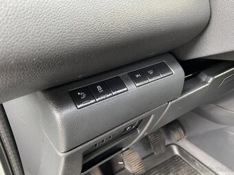 Peugeot 5008 1.6 HDi ,  88 kW nafta, 2015 - 9