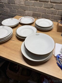 🩵 Sada porcelánových talířů JEDNOTA – 8 ks 🩵 - 9