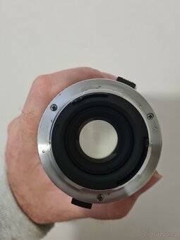 Olympus OM40 + objektivy tokina + motor - 9