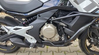CF moto MT650 PREMIUM ROK 2021 - 9