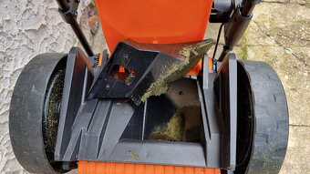 Elektrická sekačka LawnMaster MEB1840M - 9