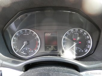 Škoda Octavia 1.6 TDi Ambi. VADA MOTORU - 9