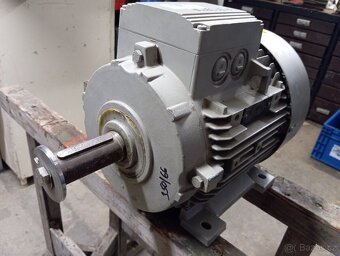 Elektromotor 7,5 KW, 1450 ot. - 9