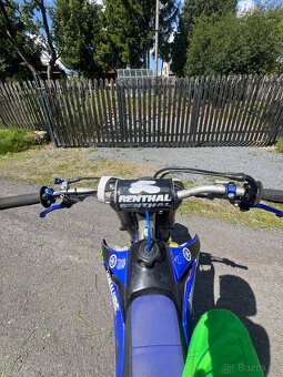 yamaha YZF 250 - 9