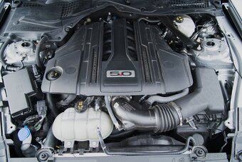 Ford Mustang 5.0 GT - 9