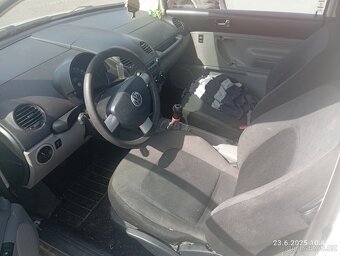 VW Beetle 2.0 i - 9
