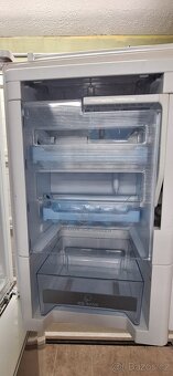Lednice s mrazákem LG - 9