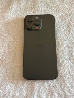 Prodej IPhone 15 Pro Max 256 GB - 9