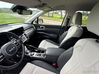 Kia Sorento - 9