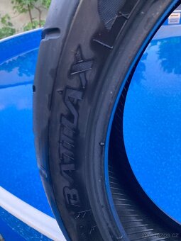Starší Moto pneu Bridgestone Battlax. - 9