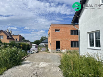 Prodej bytu 3+kk 73 m² Lišická, Praha - Újezd nad... - 9