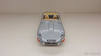 1:18 JAGUAR E CABRIO, 1 - 9
