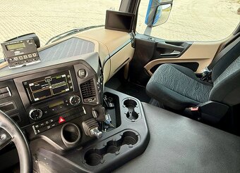 Mercedes-Benz 1836 - chladící skříň s hydraulickým čelem - 9