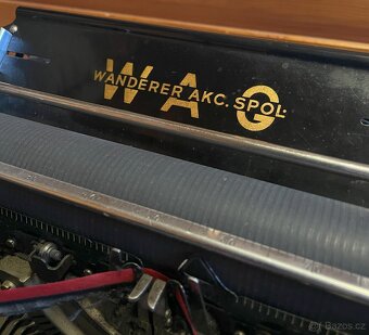 Šicí a psací stroj - 9