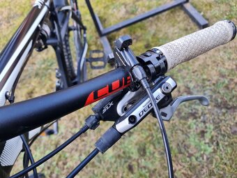 Celoodpružené kolo CUBE - 9