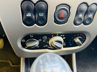 DACIA SANDERO 1.6 i  STEPWAY  NAJETO JEN 58 TIS KM - 9