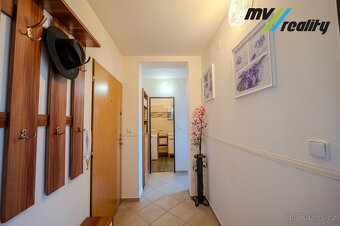 Milovice, pronájem bytu 2+1 o velikosti 46m2 se dvěma balkón - 9