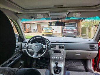 Subaru Forester 2.0 i - 9