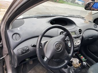 Toyota Yaris 1.4 D-4D náhradní - 9
