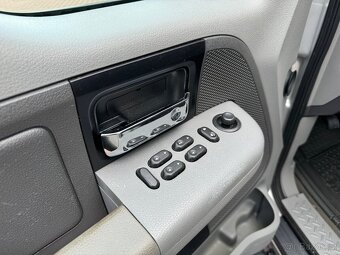 Ford F-150 rok 2006 5.4L V8 220KW LPG - 9