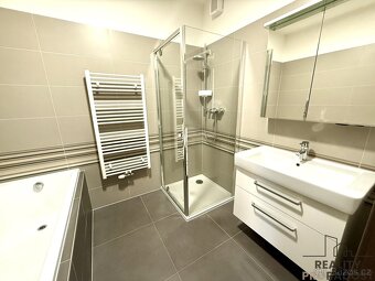 Pronájem bytu 3+kk, 80 m² + terasa 20m², +parkování v garáži - 9