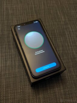 Apple iPhone 11 64GB Black - 9