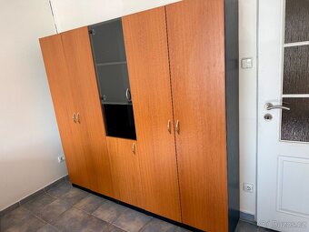 Prodám kancelářský nábytek - 9