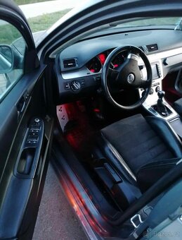 Prodám Volkswagen Passat B6 2.0 TDI (103 kW) - 9