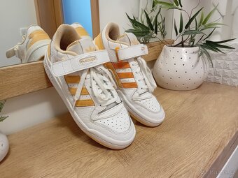 Adidas tenisky vel. 40 kožené unisex Rezervace - 9