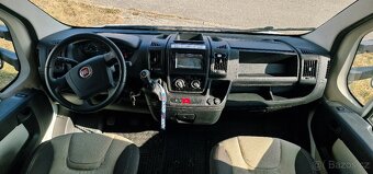 Obytný automobil Fiat Ducato, 6 osob jízda a spaní - 9