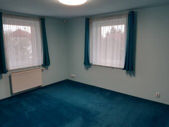 2+kk,65m2 v RD, P 9, 2NP, vyhr. park., dobíječ elektromobil - 9