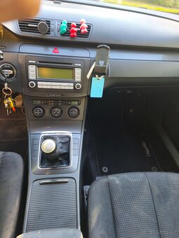 Volkswagen Passat B6 2.0 TDI - 9