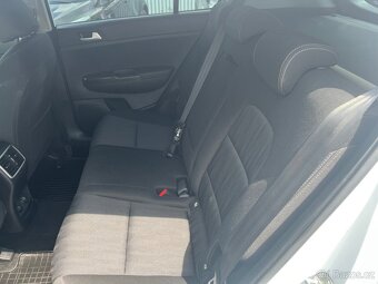 KIA SPORTAGE 1,6 GDi - 9
