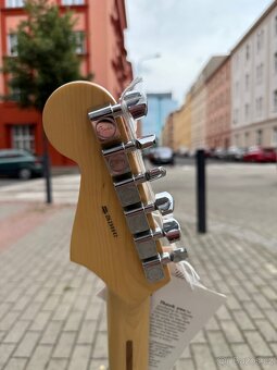 Fender VG G-5 Stratocaster USA 2007 - elektronická kytara: - 9