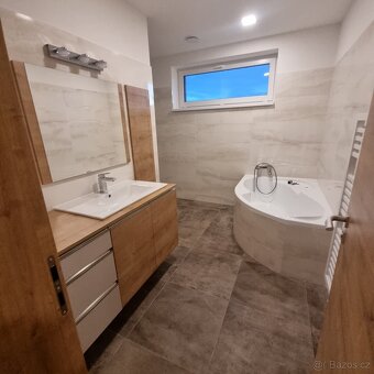 Pronájem novostavby rodinného domu 153 m², s pozemkem 1000 m - 9